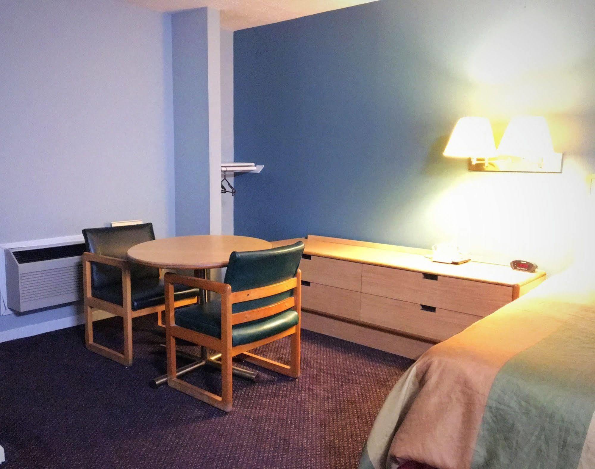 Overton Motel Livingston Dış mekan fotoğraf